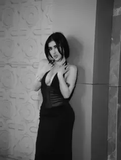 Burhaniye escort ilanları ve öne çıkan vitrinler
